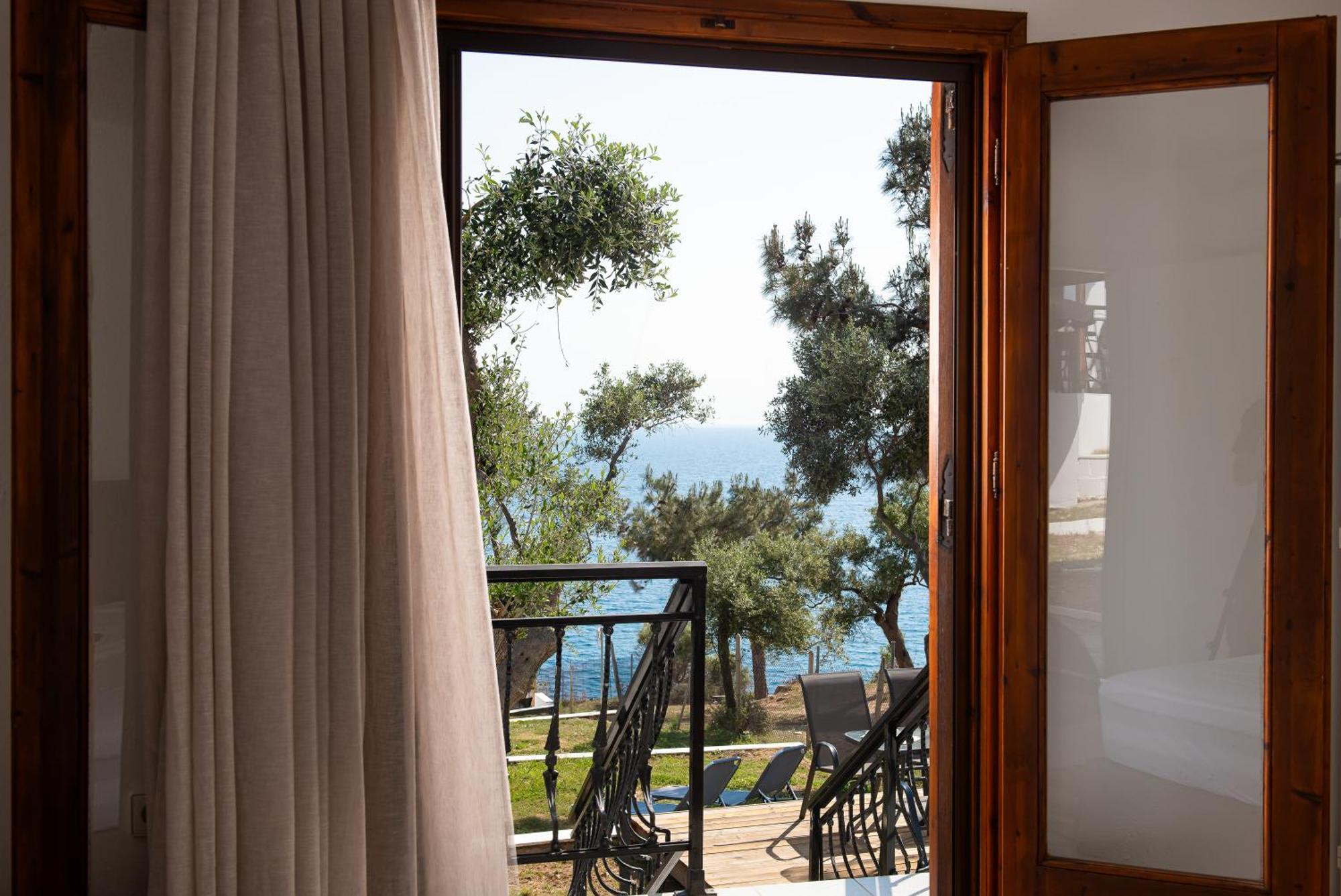 Acroterra - Easy Living Aparthotel Aliki  Exterior photo