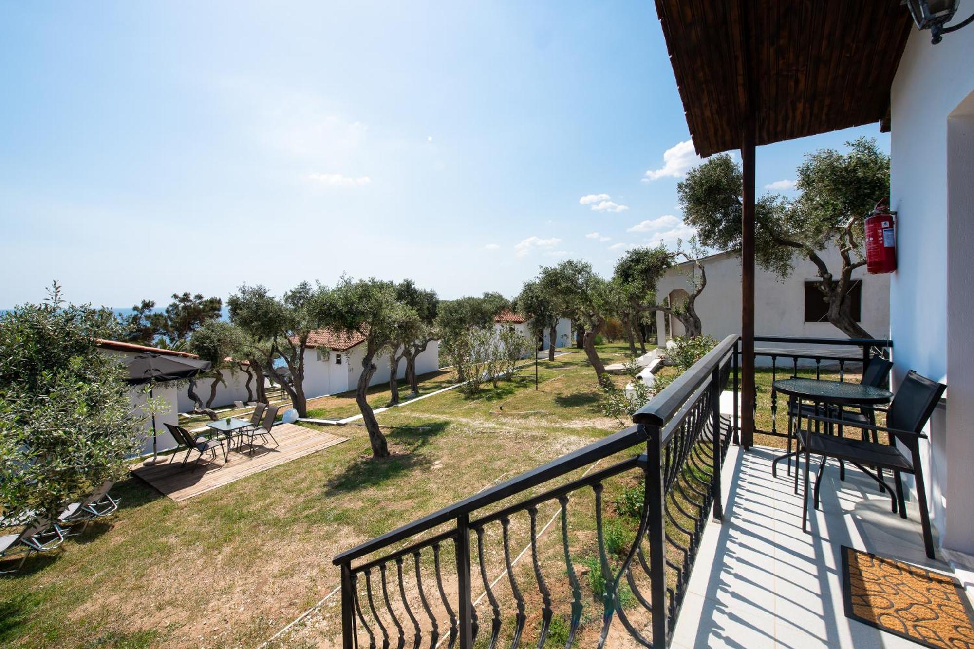 Acroterra - Easy Living Aparthotel Aliki  Exterior photo